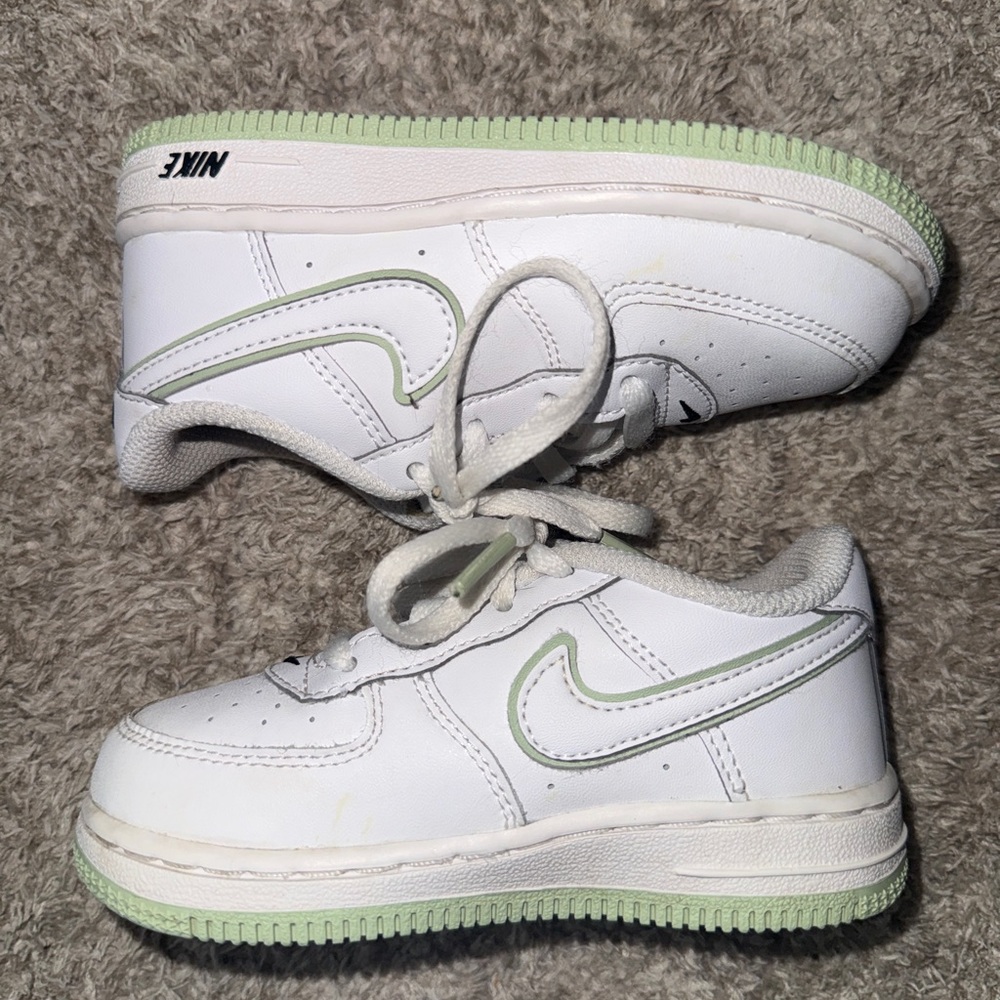 Nike force 1 honeydew, size 8